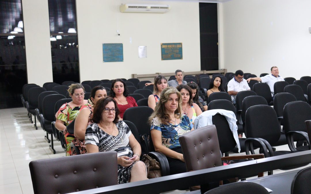 Câmara aprova aumento de salário para diretores de escola