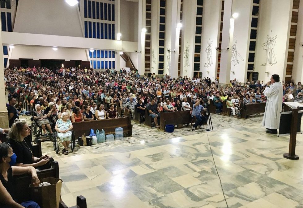 Dia 24, Padre José Antonio celebra Missa das Bênçãos em Bariri