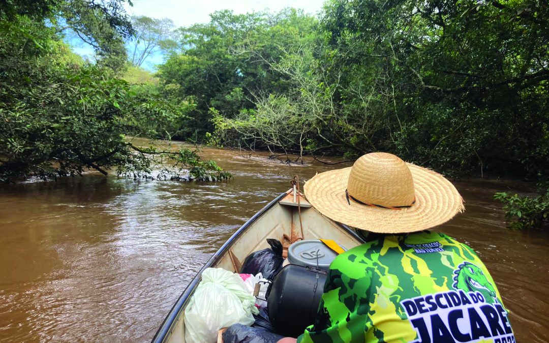 Grupo realiza descida do Rio Jacaré-Pepira