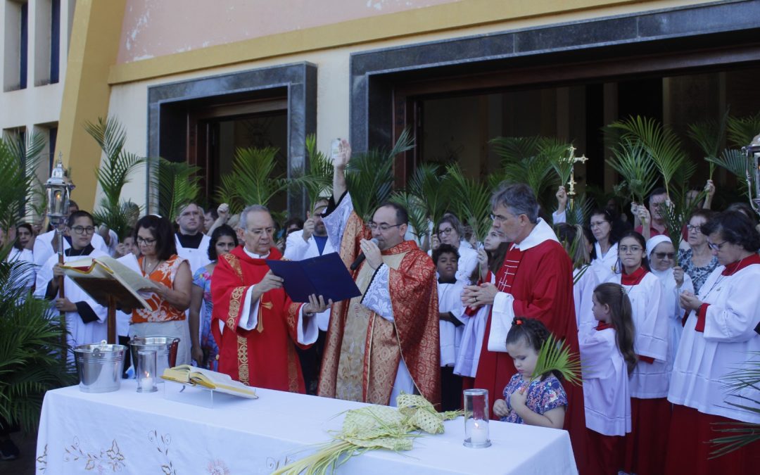 Paróquias encerram celebrações com vigília e missas de Páscoa
