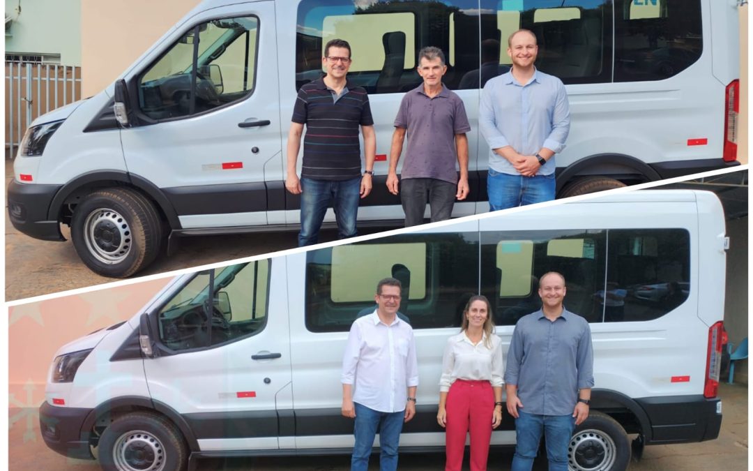 Itaju compra novo veículo Van para o transporte de pacientes