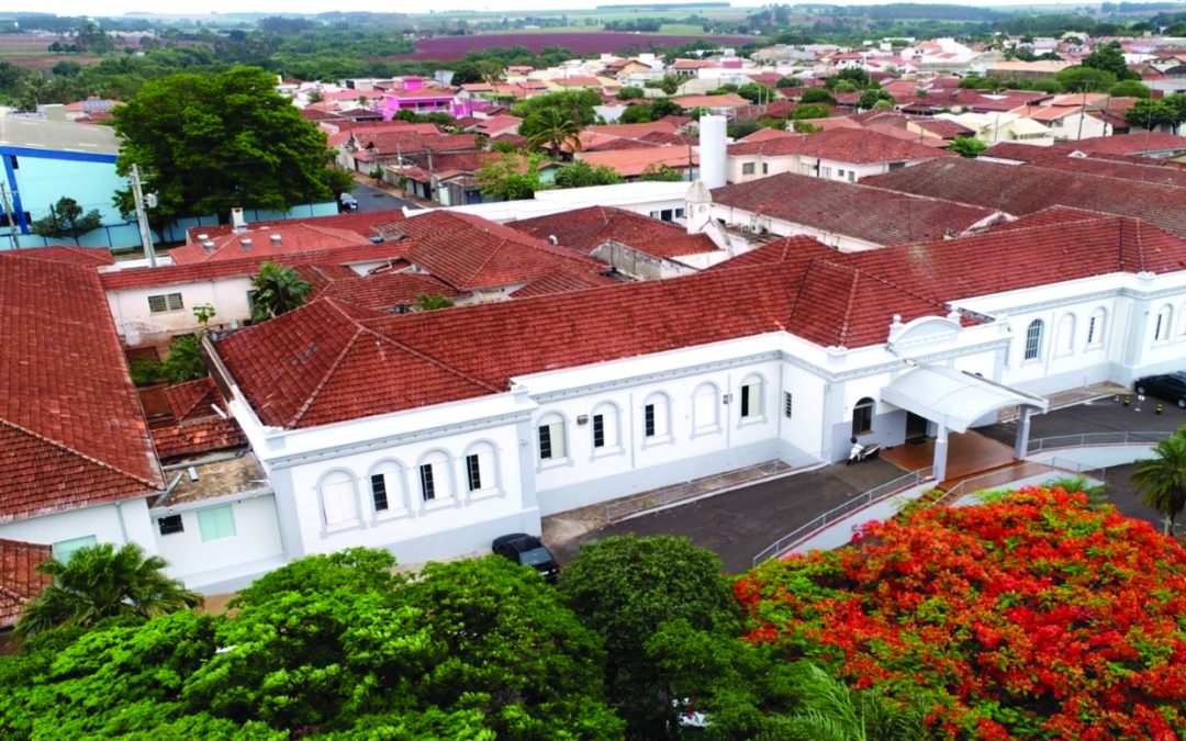 Prefeitura ajusta convênio com Santa Casa de Bariri