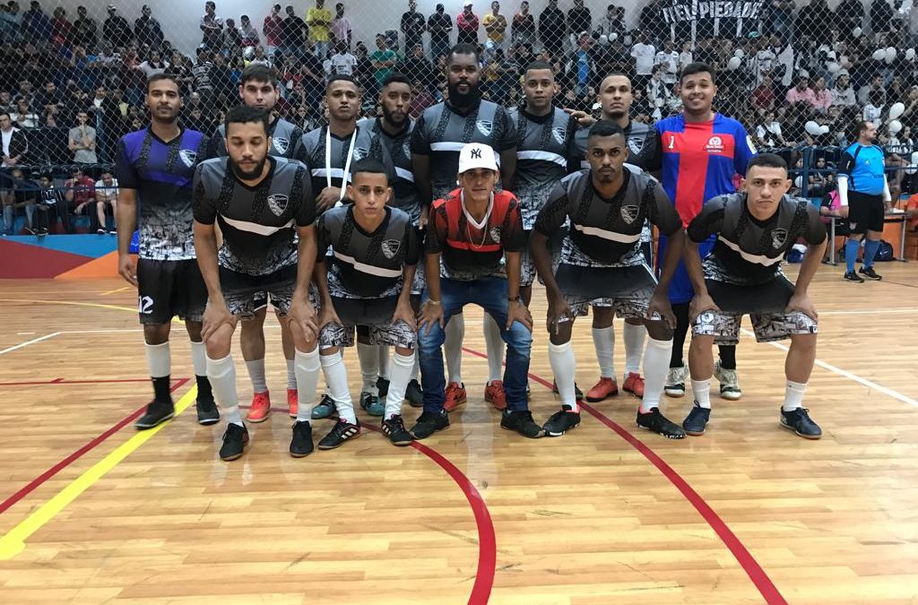 Unidos da Vila é campeã do Municipal de Futsal
