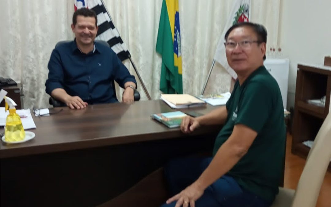Prefeito Jerri recebe gerente da CRAS Agro