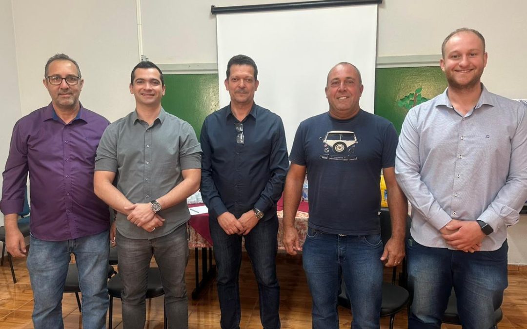 Deputado Capitão Telhada visita Itaju e recebe pedidos de recursos