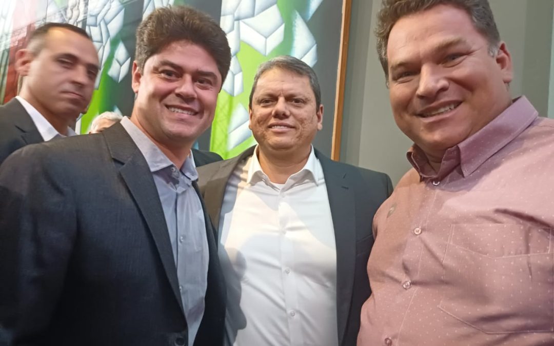 Bariri participa do lançamento do programa Universaliza SP