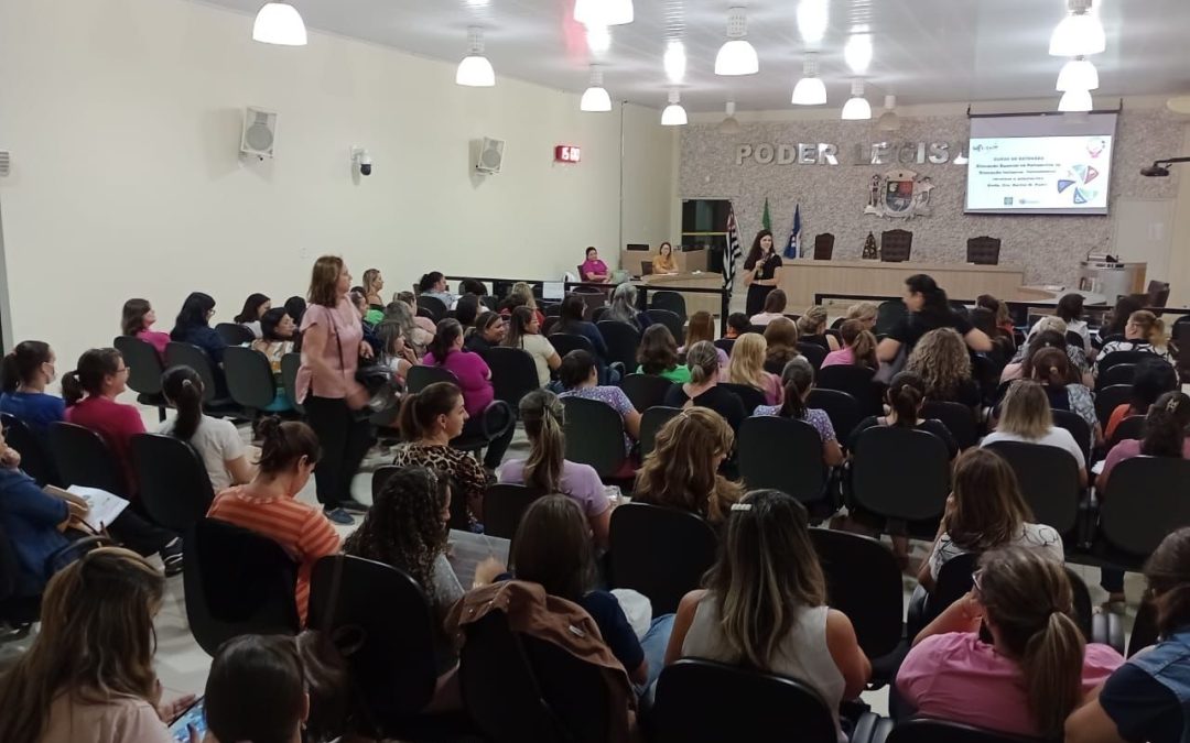 Redes públicas voltam às aulas nesta terça-feira