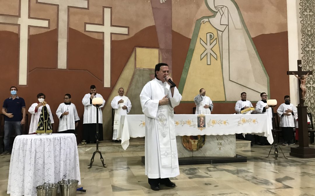 Padre José Antonio celebra Missa das Bênçãos em novembro