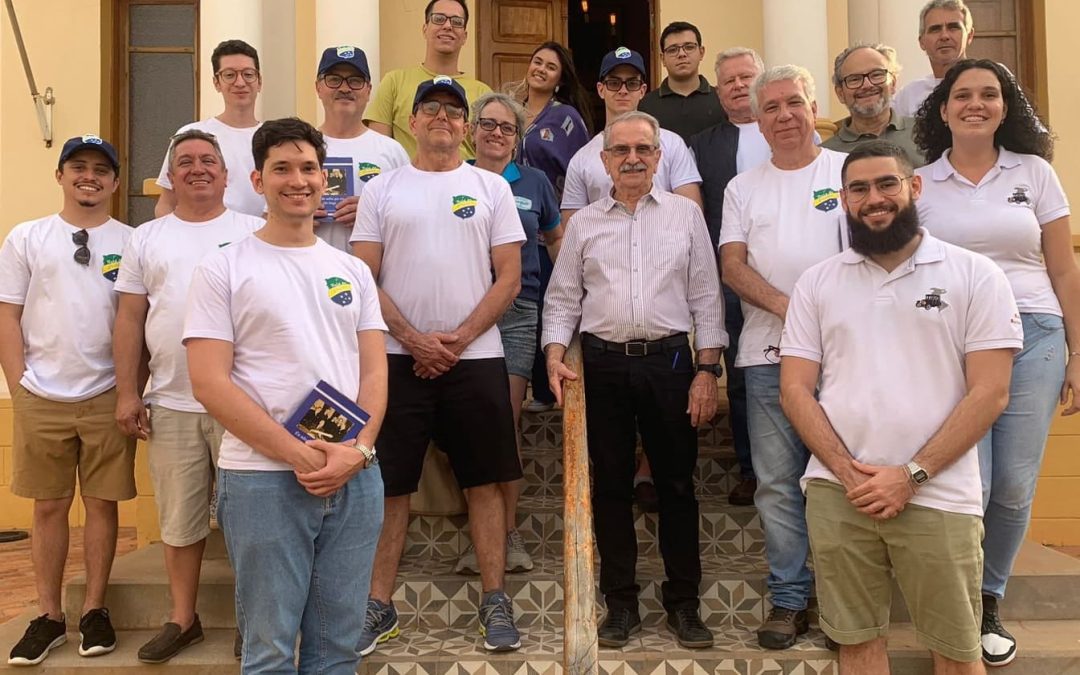 BARIRI: Ernesto Paglia integra grupo de aventureiros em visita ao Museu Mário Fava