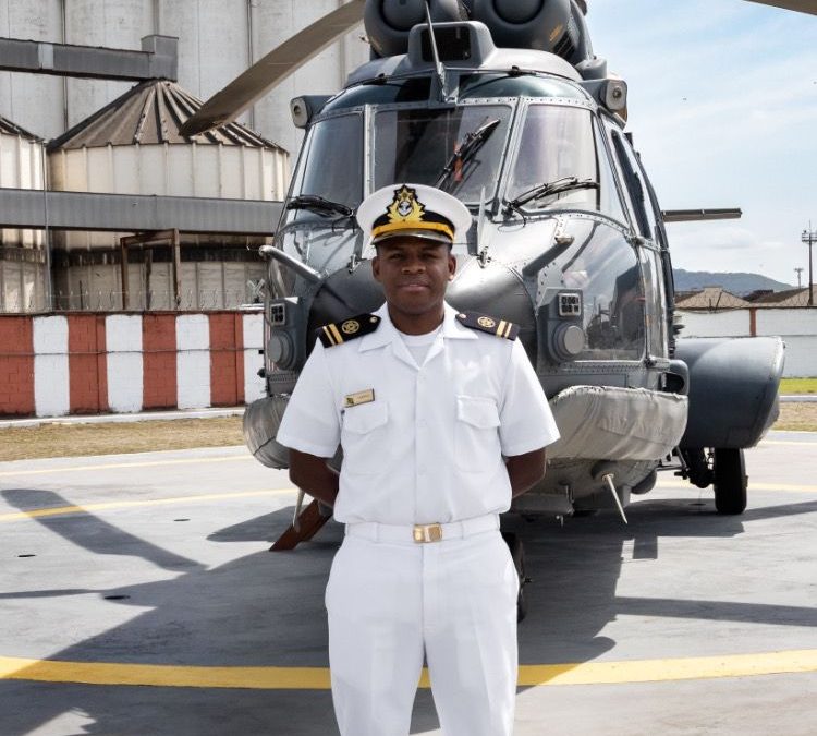 Jefferson Vianna passa a ser capitão da Marinha