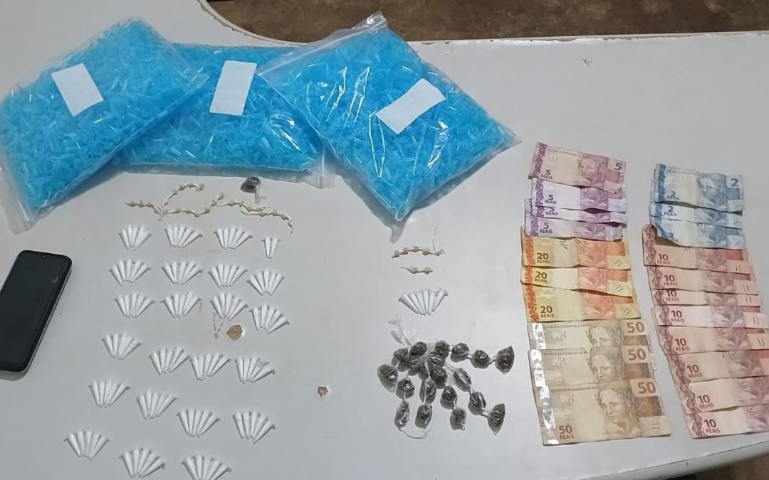 Polícia: Dois homens são detidos pela PM por tráfico de drogas