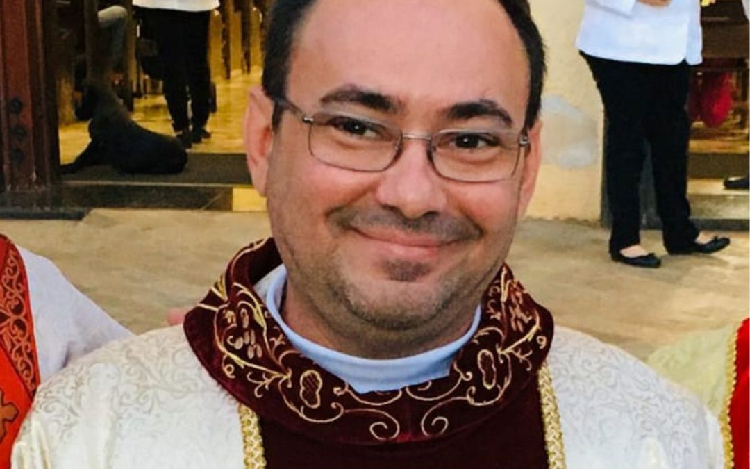 Cidade: Comunidade celebra 15 anos de ordenação de Padre Ériko