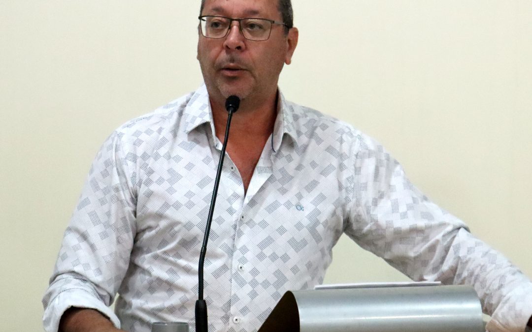Política: Projeto aumenta exigências de lei que trata de horário de bares e restaurantes
