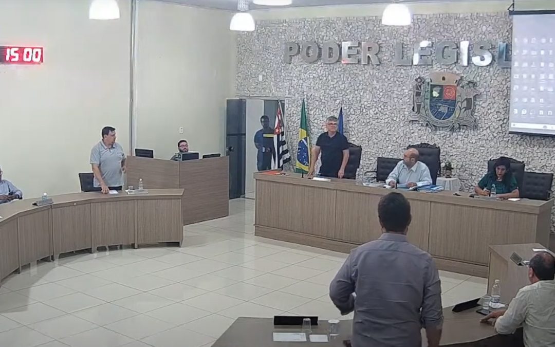 Política: Maioria aprova reajuste de 50% para vereadores