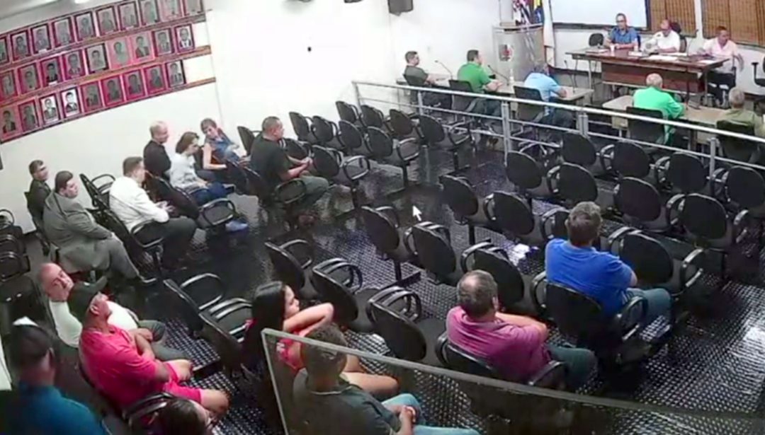 Região: Câmara de Itaju arquiva Processante contra prefeito Jerri