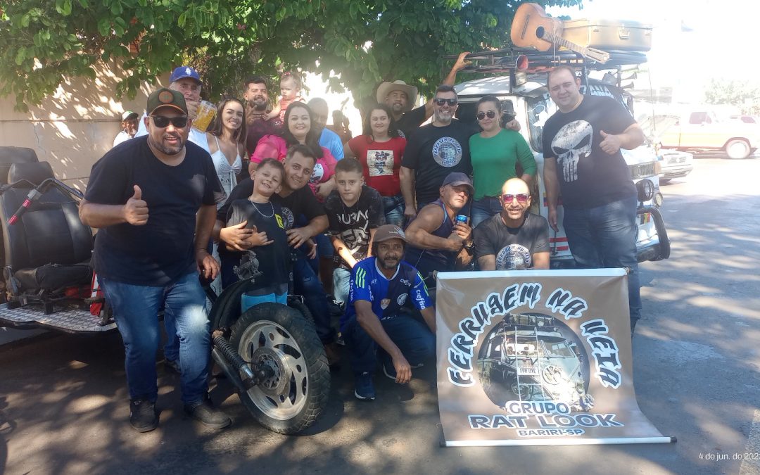 Cidade: Grupo Ferrugem na Veia cultua carros antigos