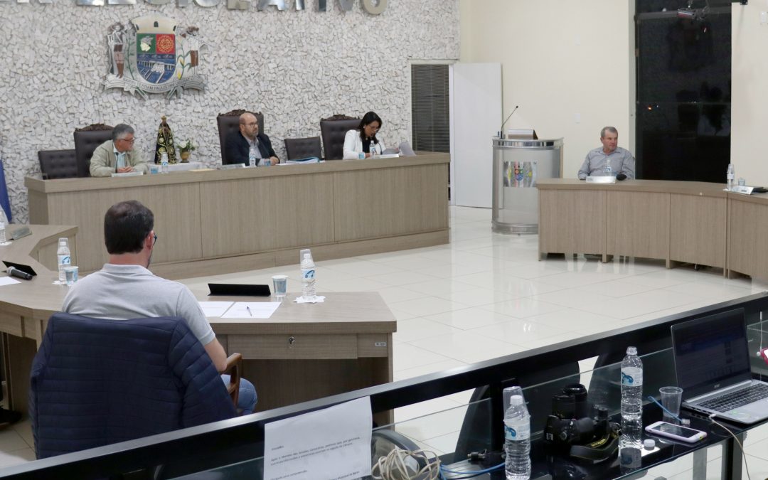 Política: Crédito adicional será destinado à iluminação do Arrudão e à saúde