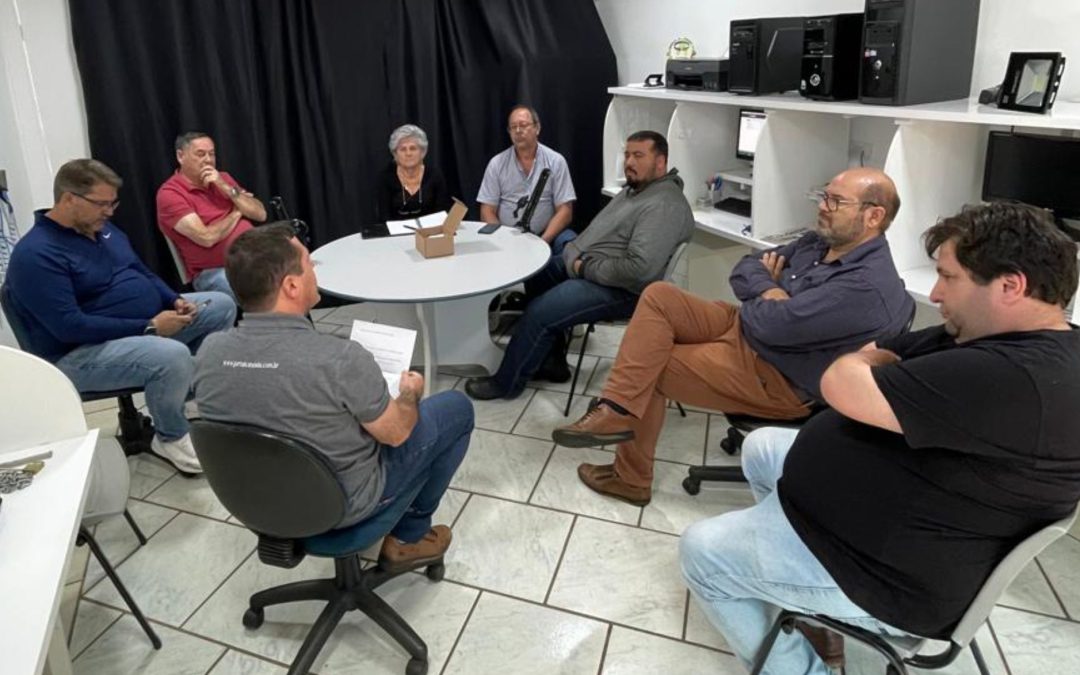 Eleições/2024: Candeia faz sabatina com candidatos a prefeito de Bariri