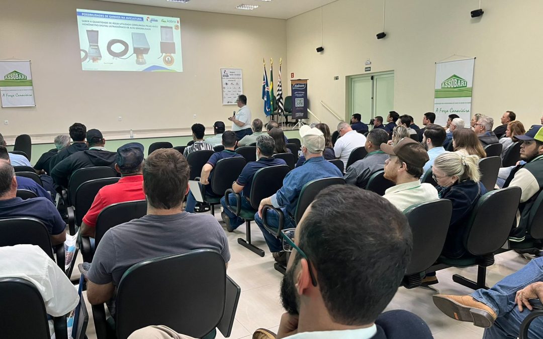 Economia: Feira de Avicultura de Bariri reúne mais de 200 produtores