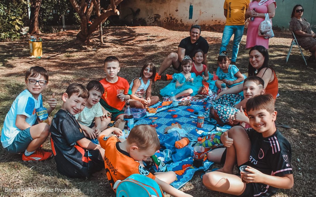 Cultura: Feira Ao Ar Livro reúne 2 mil pessoas em Bariri