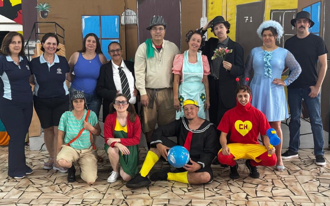 Educação: Escola Ephigênia encena espetáculo do Chaves durante Semana Cultural