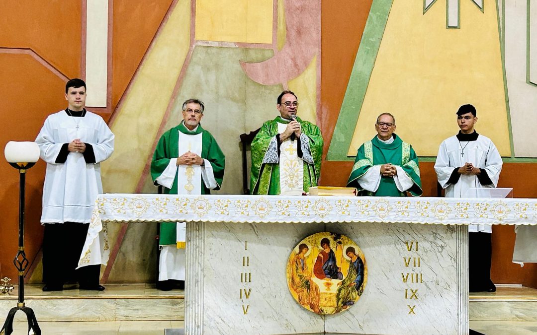 Cidade: Comunidade celebra aniversário de Padre Ériko