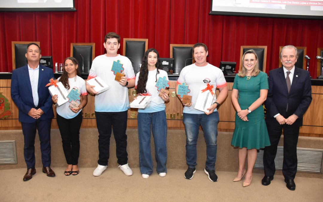 Educação: TCE premia alunos vencedores de concurso