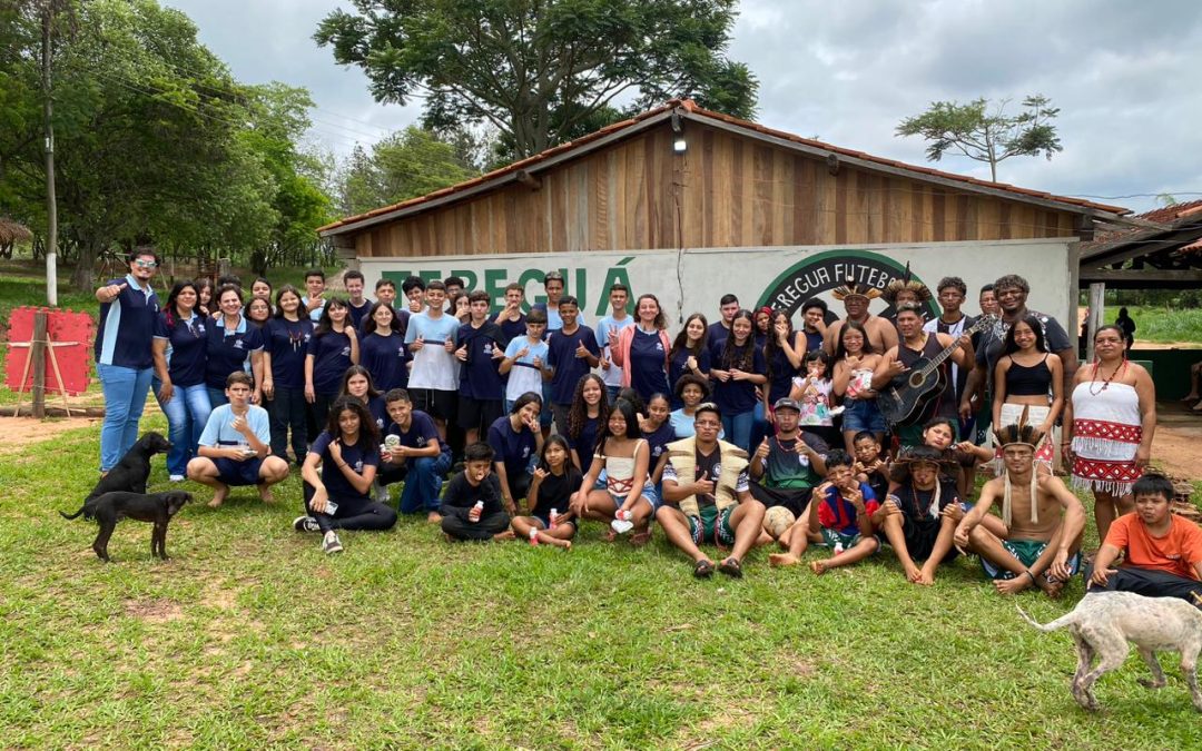 Educação: Alunos da Escola Ephigênia visitam aldeia indígena em Avaí