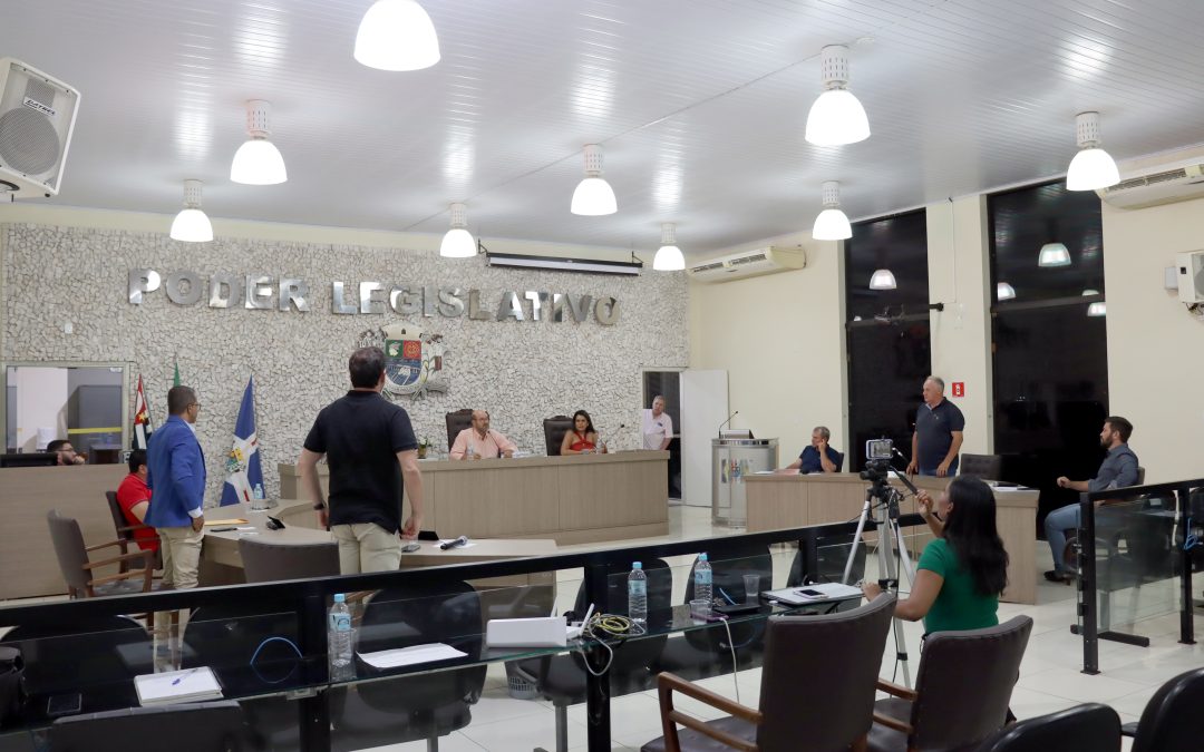 Política: Vereadores extinguem cargo comissionado na Câmara de Bariri