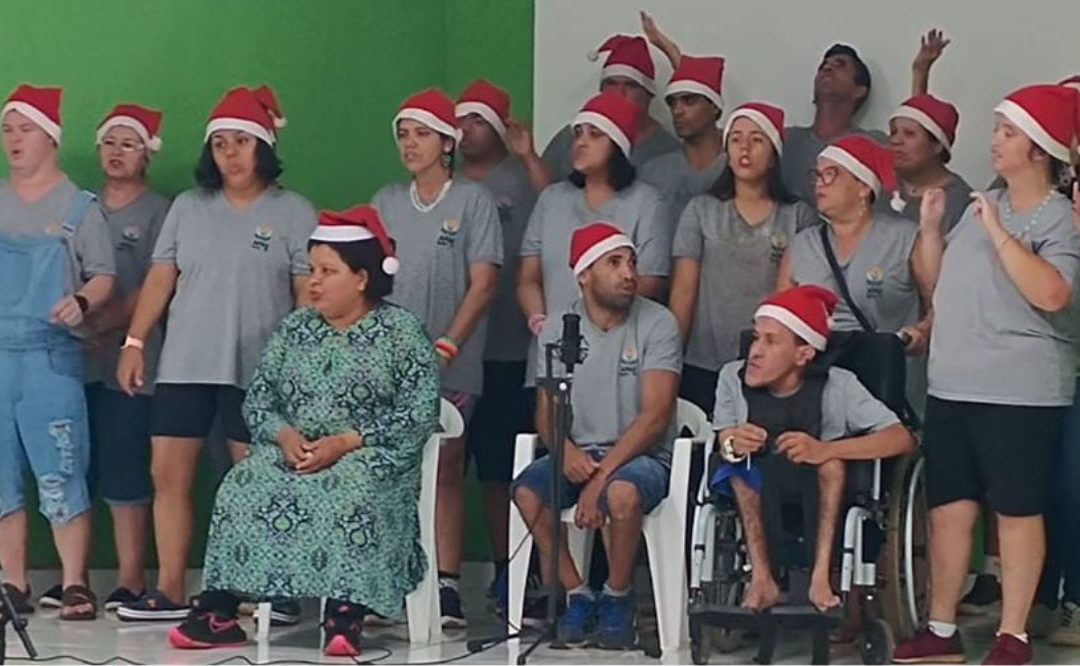 Região: Coral da Apae de Bariri apresenta cantata de natal em Itaju