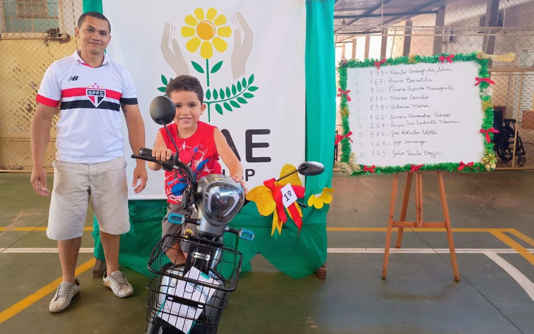 Cidade: Apae de Bariri faz entrega de prêmios da Colaboração Solidária