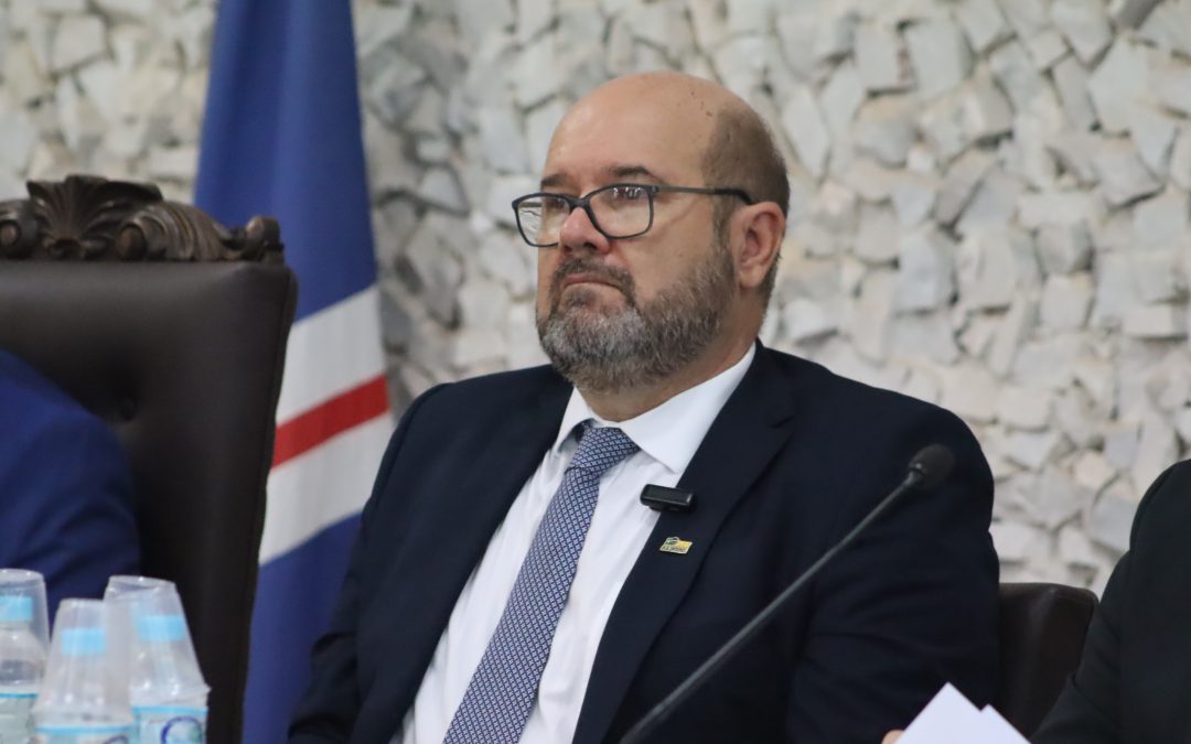 Política: Airton Pegoraro anuncia as primeiras medidas de governo