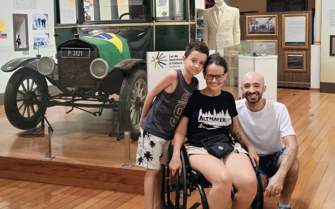 Cultura: Pioneira do montanhismo cadeirante visita Museu Mário Fava