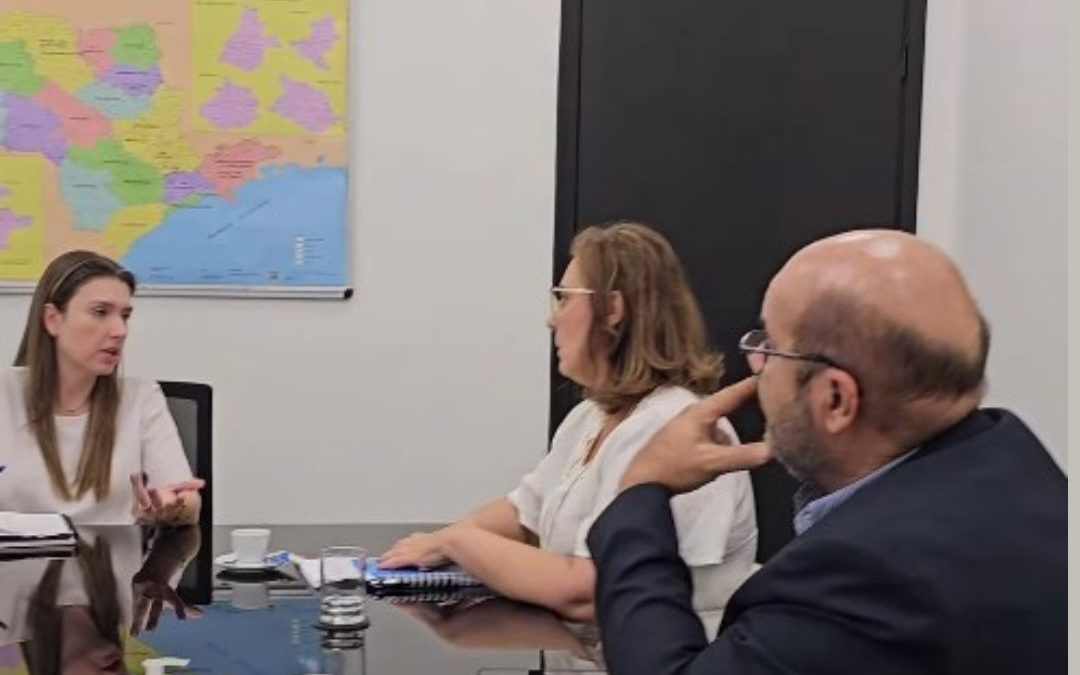 Política: Prefeito e primeira-dama de Bariri visitam o Fundo Social de São Paulo