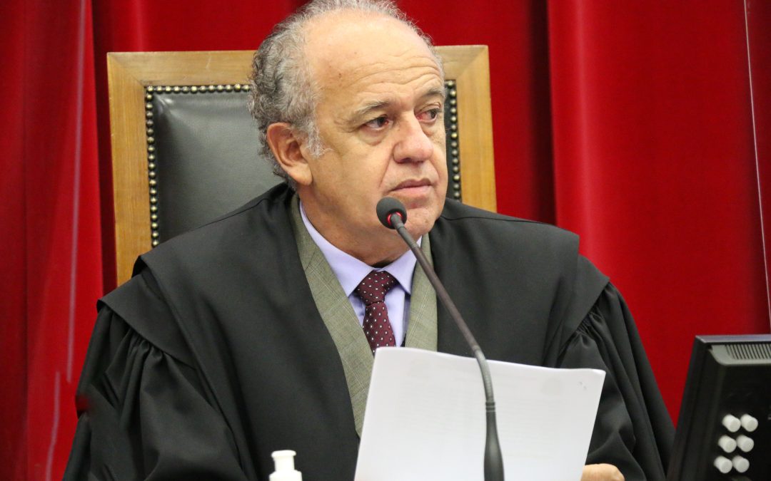 Política: TCE determina que prefeitura modifique edital para licitação da merenda