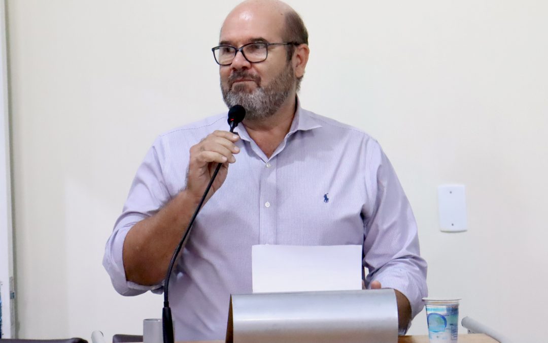 Política: Prefeito propõe a criação de 10 novos empregos de agentes administrativos