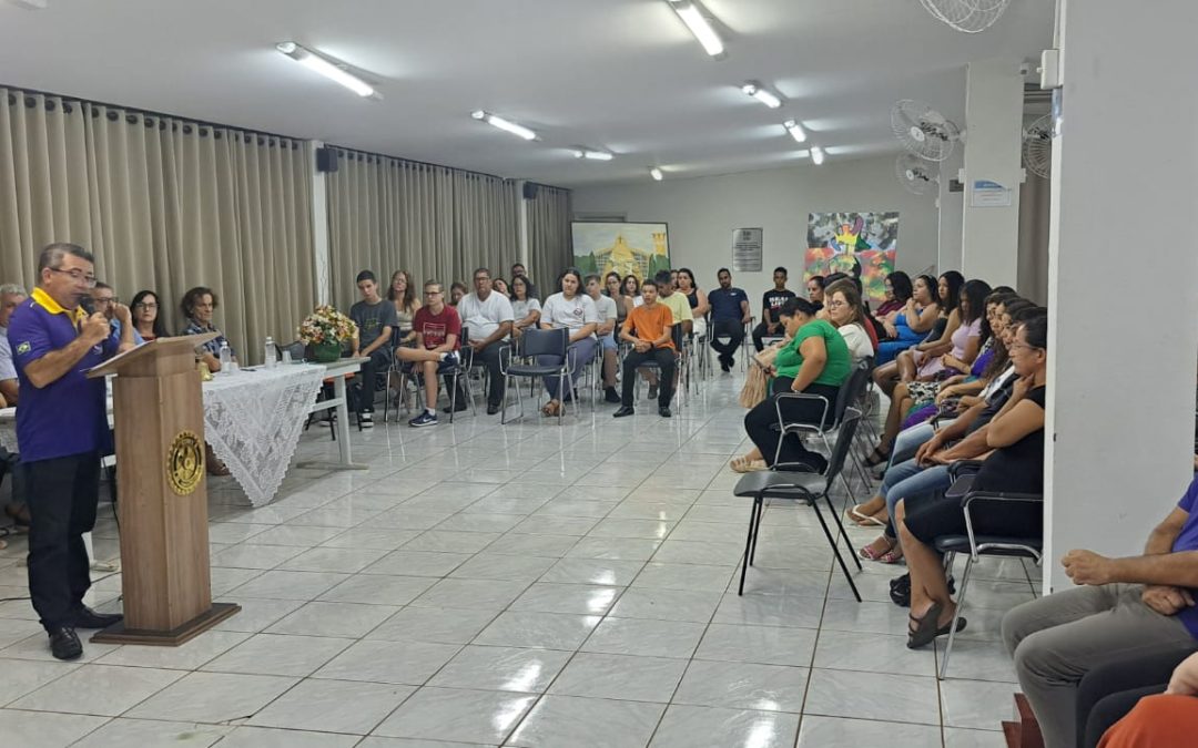 Cidade: Rotary faz entrega de prêmios em concurso de redação
