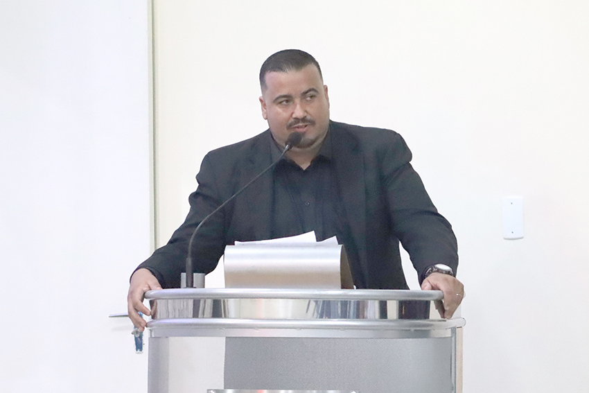 Requerimentos de vereador questionam três serviços de Saúde