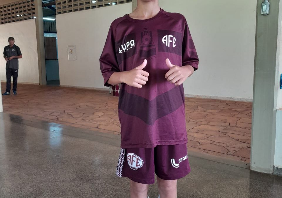 João Pedro atua no sub-10 da Ferroviária