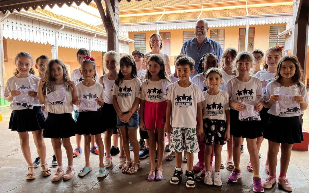 Educação: Prefeitura conclui entrega de material escolar aos alunos da rede municipal