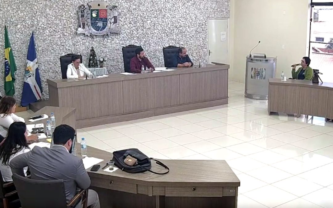 Política: Catorze pessoas são ouvidas na CP contra vereadora