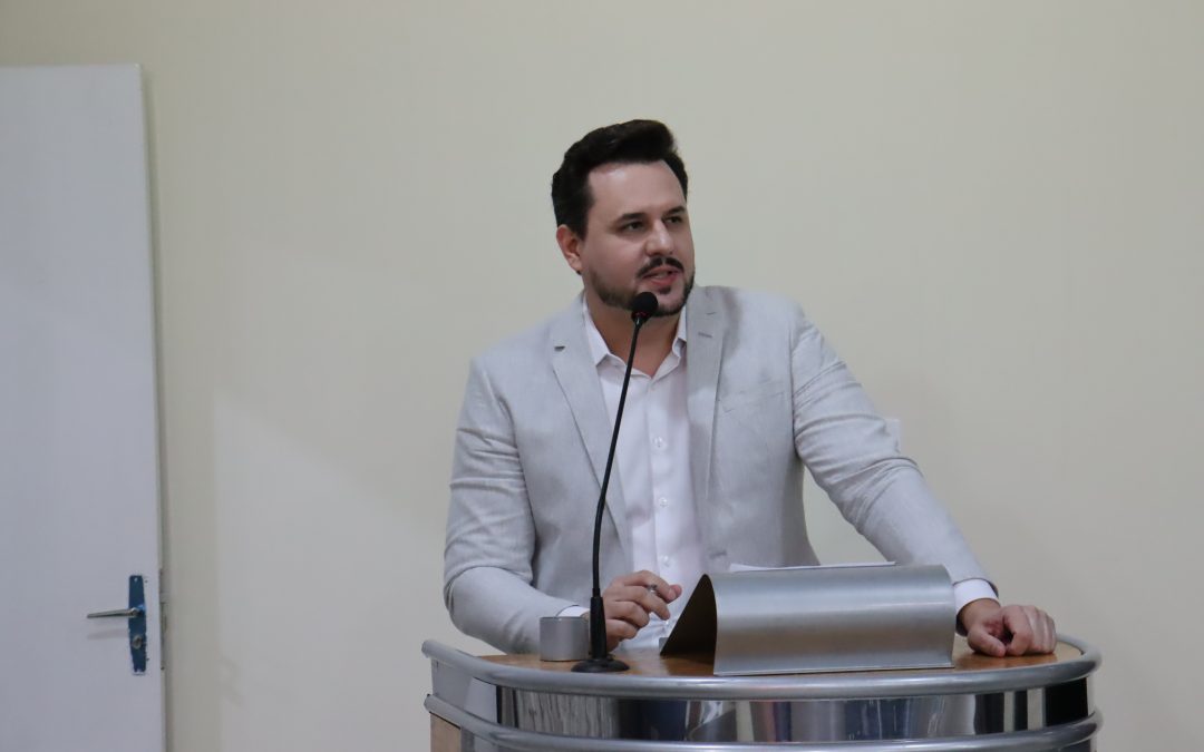Política: Paulo Crepaldi assume cadeira defendendo mais harmonia entre poderes