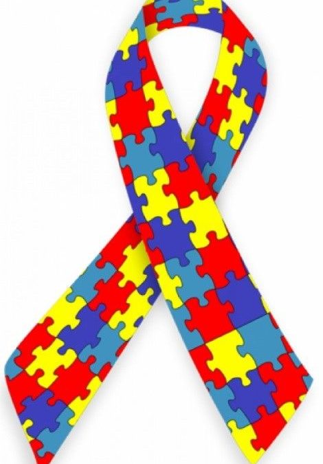 Pai critica alteração de atendimento de aluno autista pelo Estado