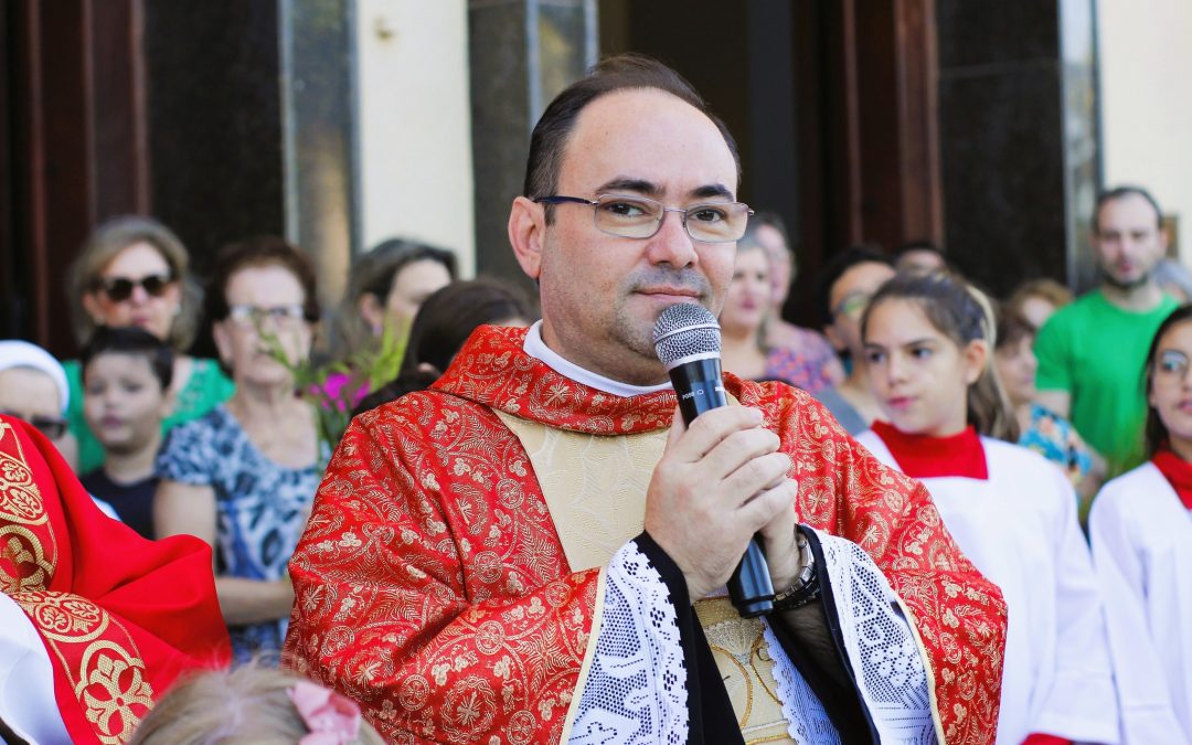 Religião: Padre Ériko é transferido para paróquia em Itápolis