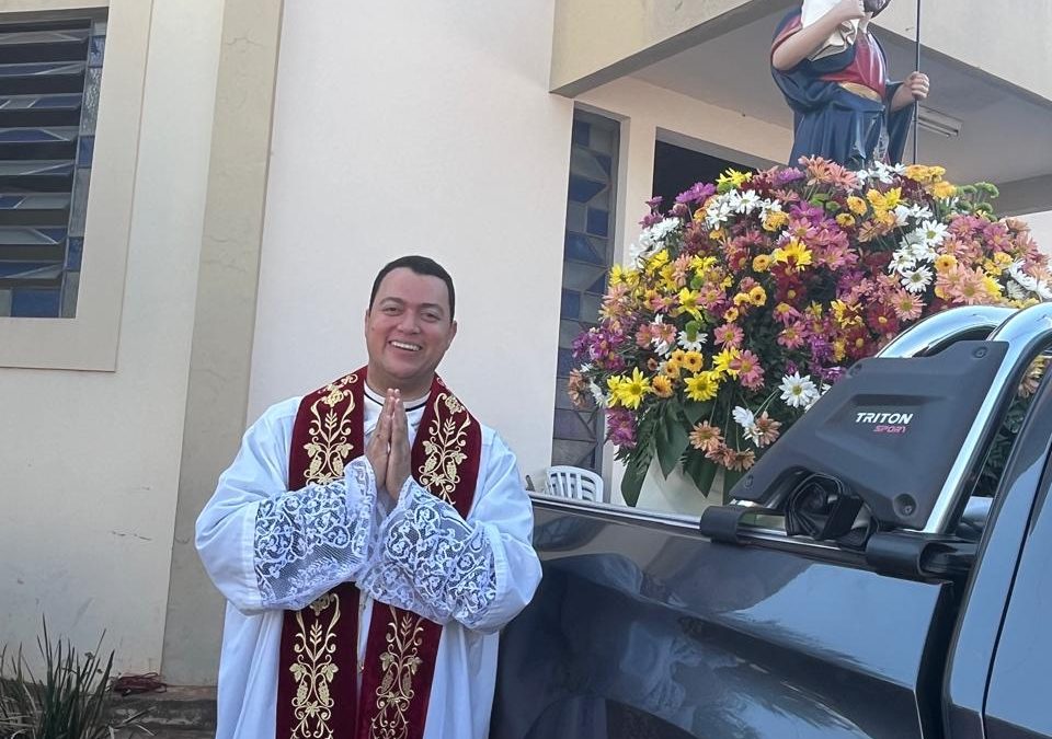 Cidade: Festa de São Cristóvão reúne fiéis e centenas de veículos no Santuário