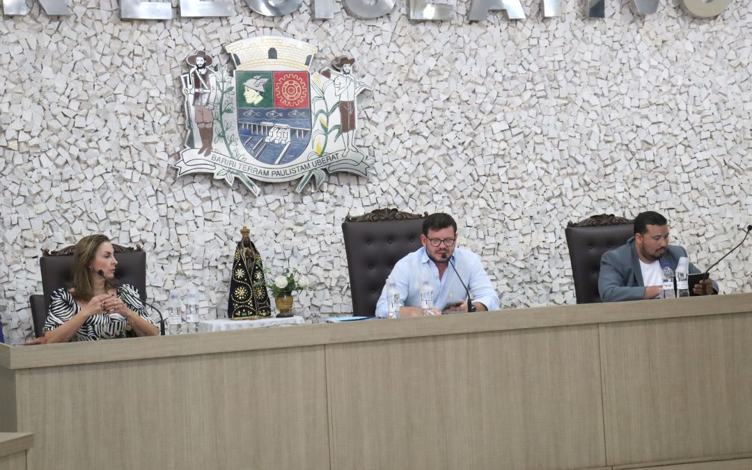 Política: Vereadores criticam alteração da jornada de trabalho de servidores