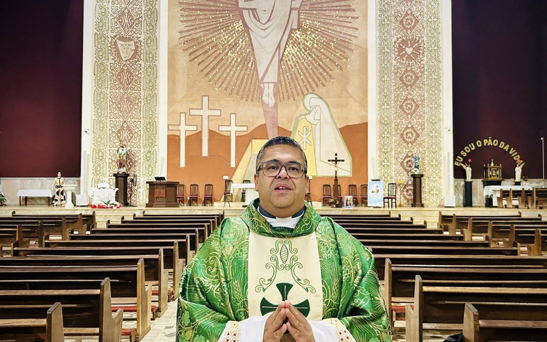 Cidade: Comunidade de Bariri se despede de Padre Walace