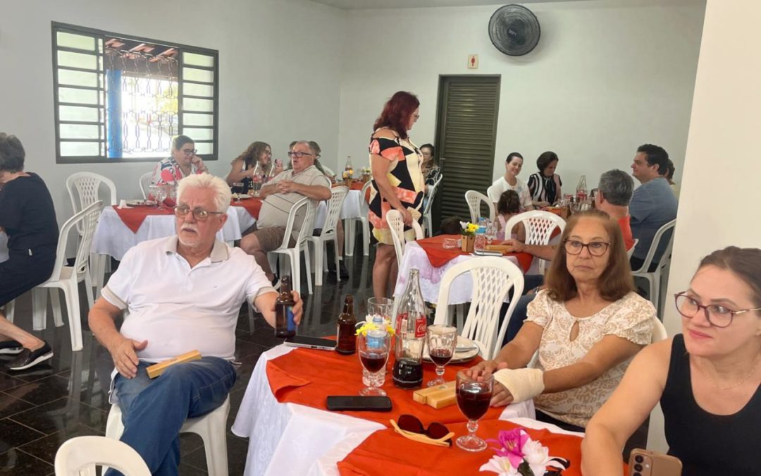 Cidade: Afeb: 120 pessoas prestigiam almoço de confraternização