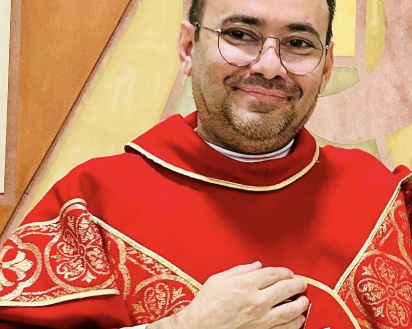 Cidade: Domingo tem missa de despedida de Padre Ériko