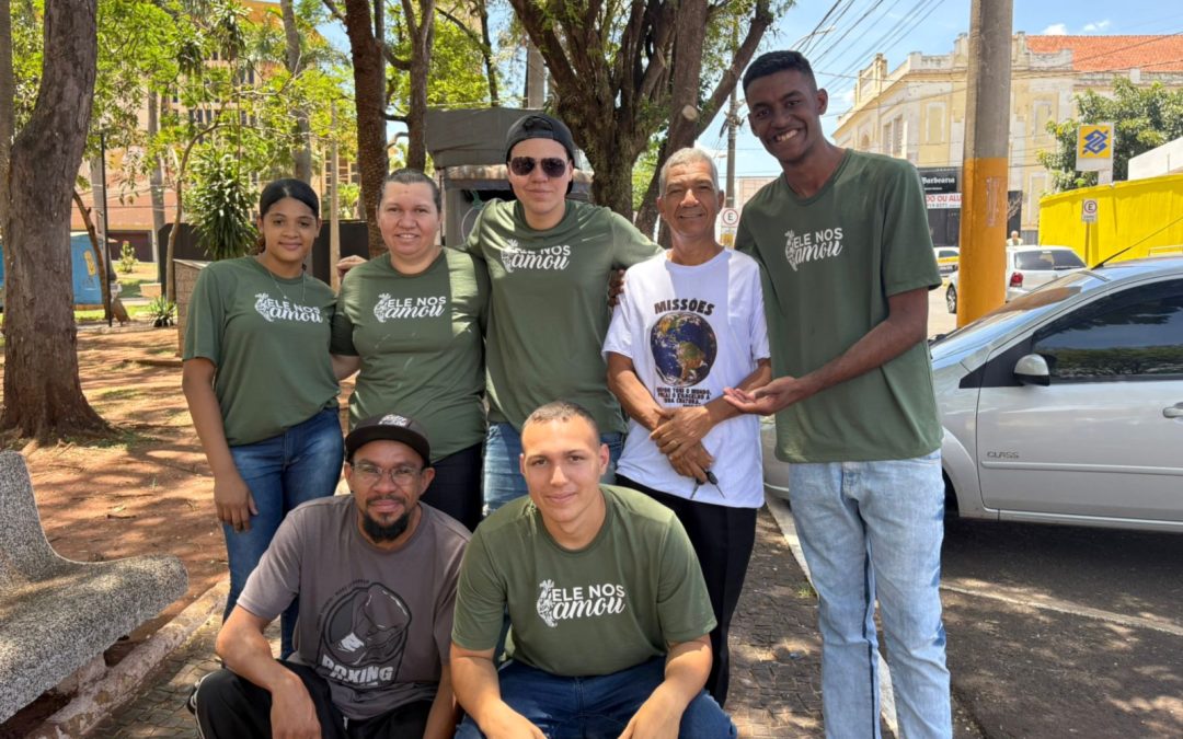 Bariri: Projeto “Igreja na Rua” promove ação social com moradores em situação de rua